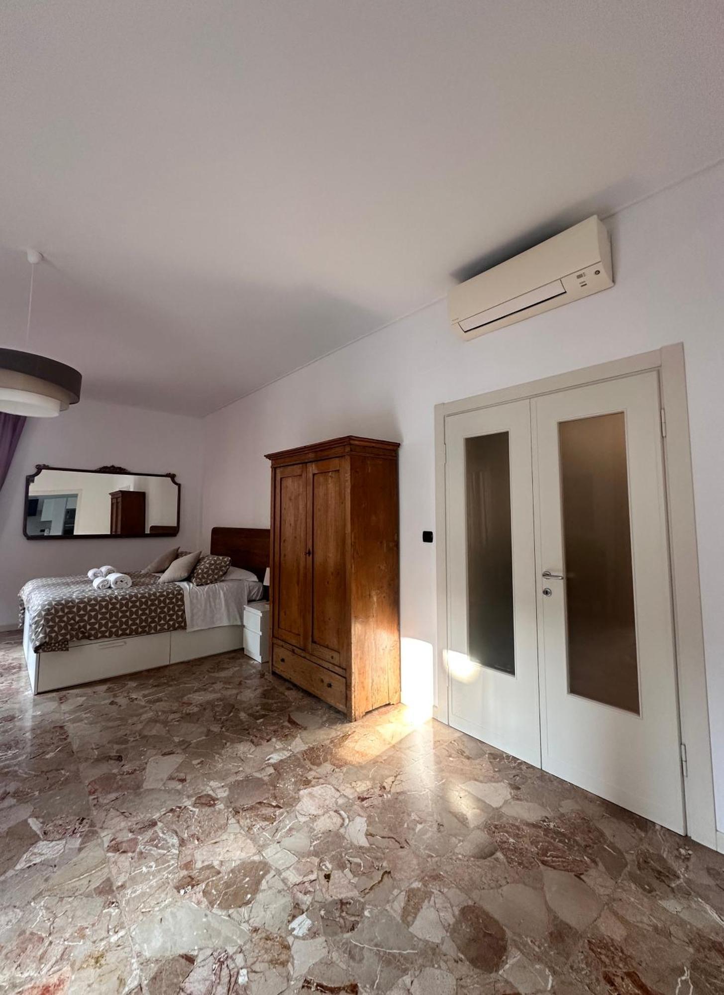 Catullo 12 Hotel เวโรนา ภายนอก รูปภาพ