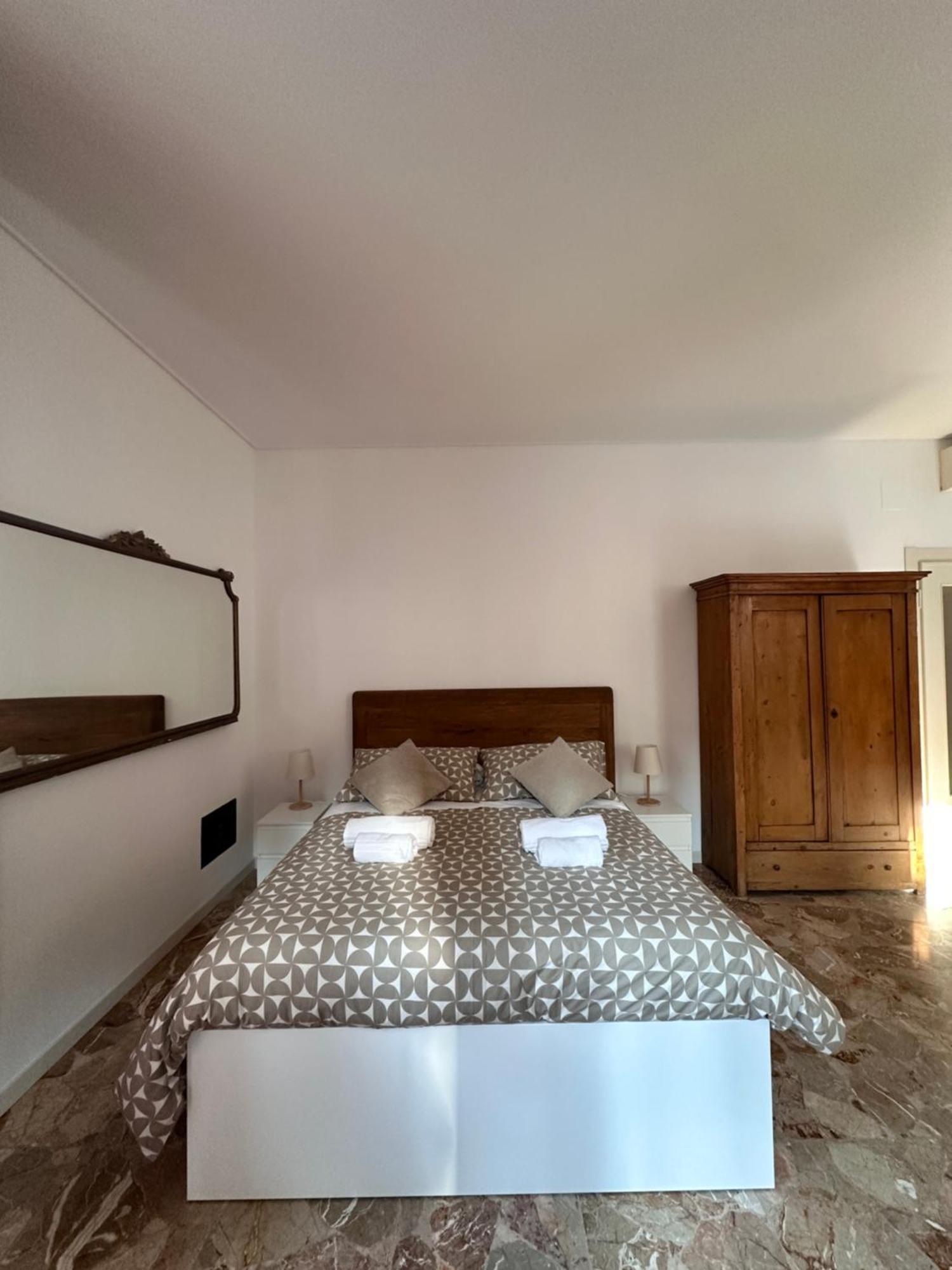 Catullo 12 Hotel เวโรนา ภายนอก รูปภาพ
